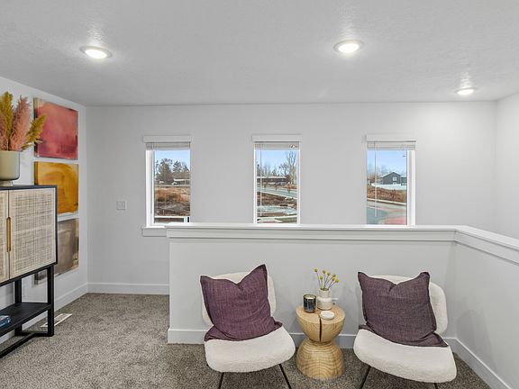 The photos are staged and may not reflect the current condition or contents of the property.
