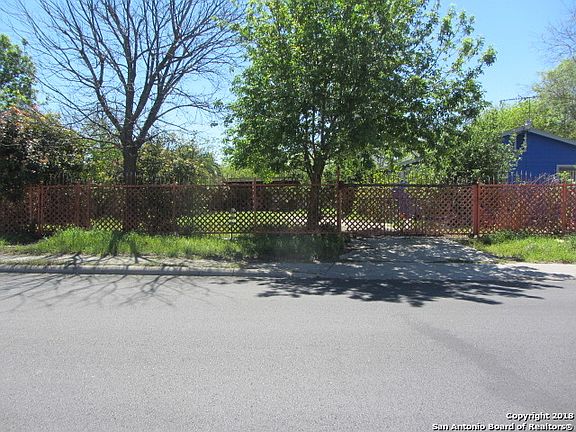 3rd image of 2706 Ruiz St