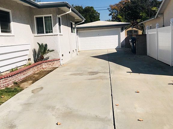 3rd image of 10736 Bogardus Ave