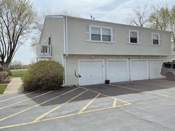 195 Thomas Ct Unit D, Bartlett, IL 60103