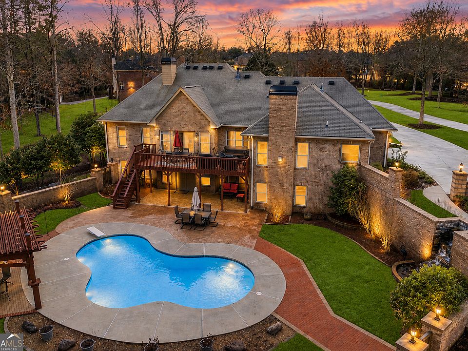 1st image of 50 Red River Ct