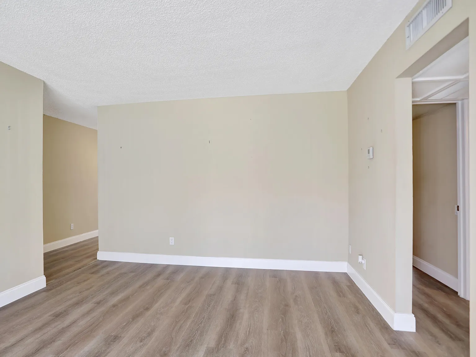 2 bed, 1.0 bath, 684 sqft, $1,650 — Photo 4