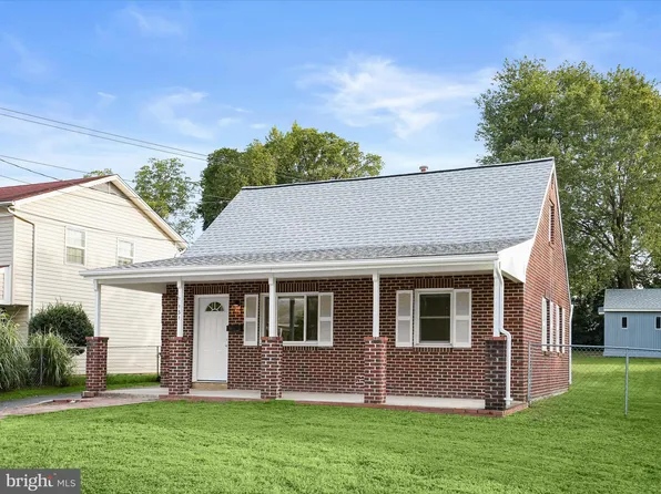 131 Martin Dr, Manassas Park, VA 20111