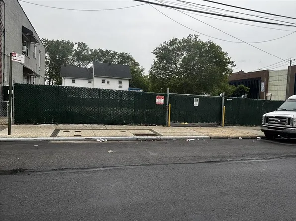 9410 Flatlands Ave, Brooklyn, NY 11236