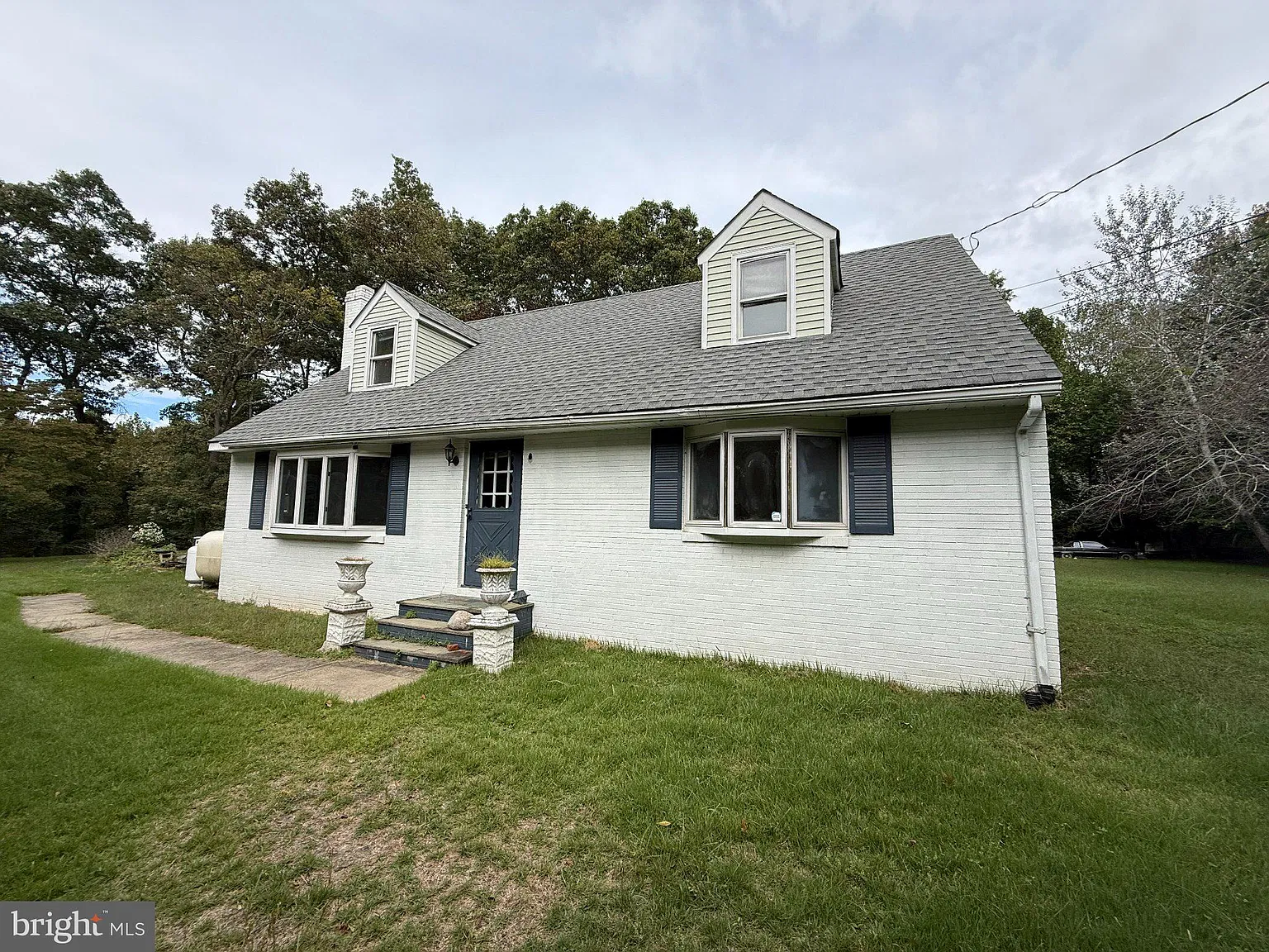 4 bed, 2.0 bath, 1722 sqft, $3,200 — Photo 1