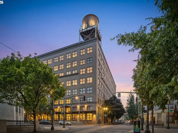 1420 NW Lovejoy St APT 526, Portland, OR 97209