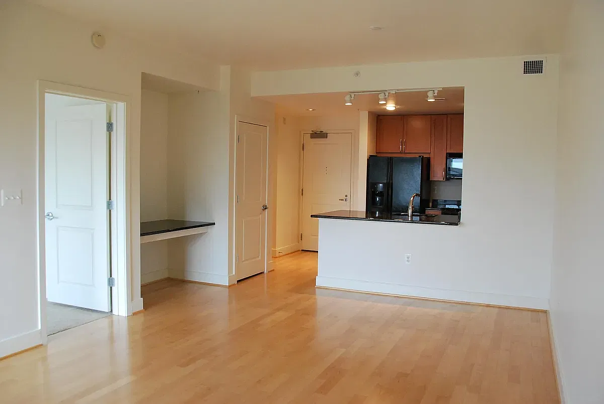 1 bed, 787 sqft, $2,650 — Photo 3