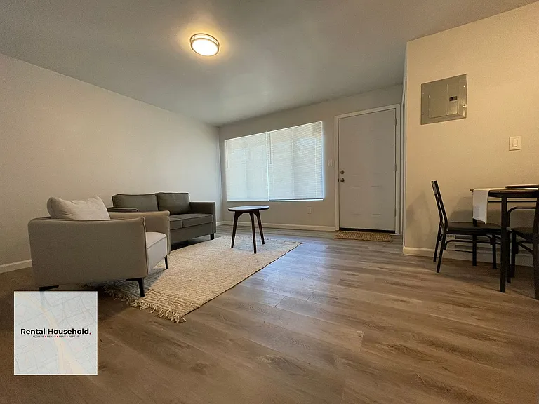 11411 Wyoming St — Photo 2