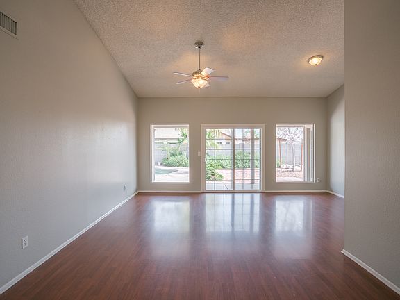 4th image of 12811 N 79th Dr