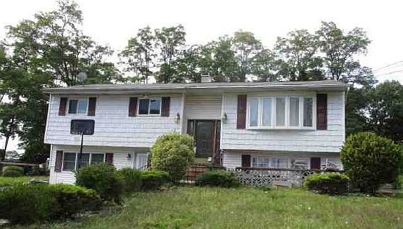 1st image of 12 Weldon Ln