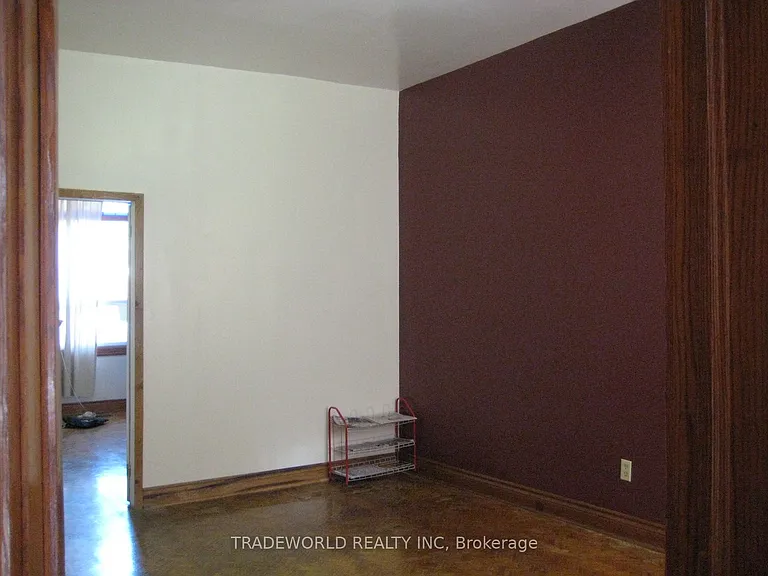 759 Gerrard St E #MAIN FL — Photo 8