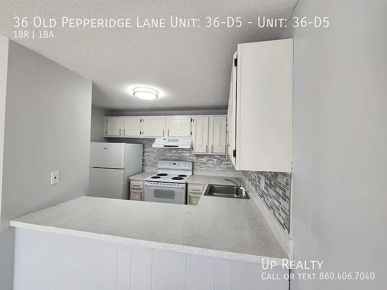 36 Old Pepperidge Ln #D5 — Photo 1