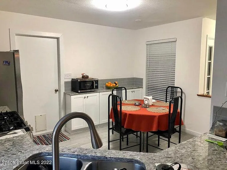 1396 Byrd Ct — Photo 4
