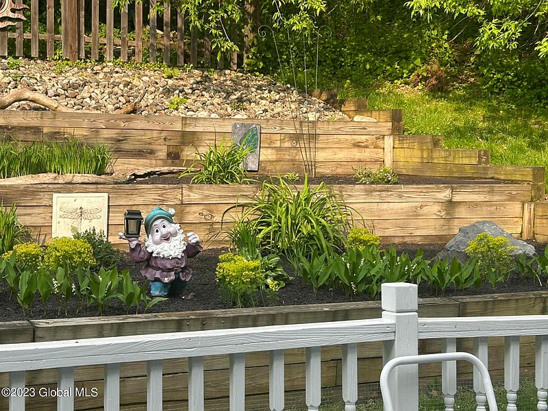4th image of 38 Heyden Road