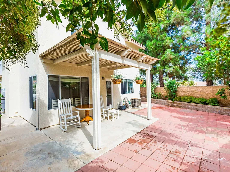 613 Towergrove Dr — Photo 11