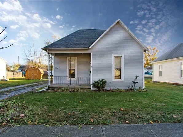 2613 Moultrie Ave, Mattoon, IL 61938