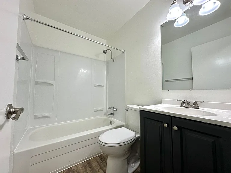J3 Apartments — Photo 33