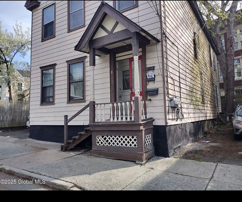 1st image of 1 Ingersoll Ave #E