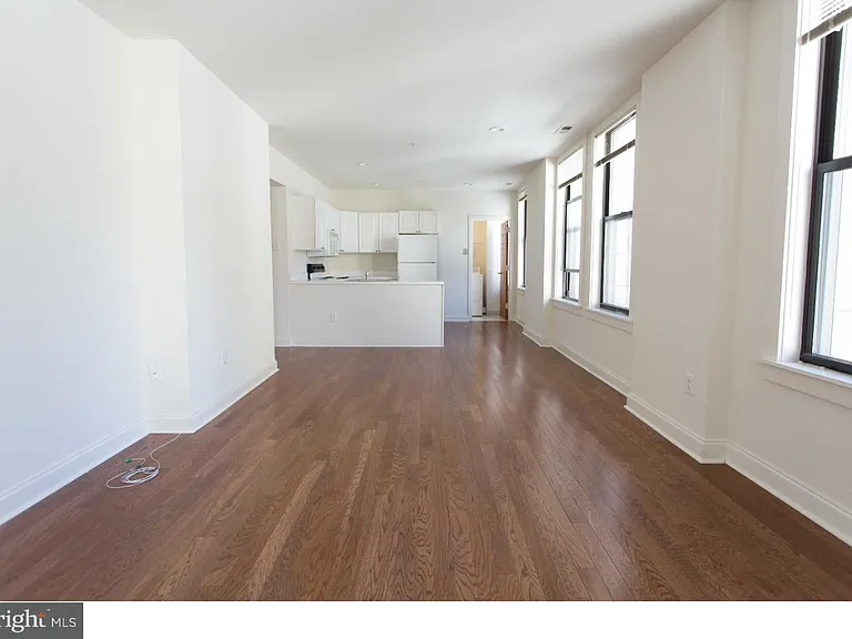 1411-4 Walnut St #804 — Photo 12
