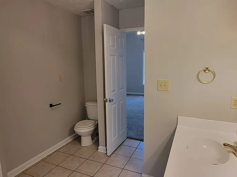 39 Baker Dr — Photo 5