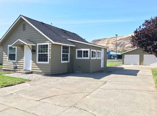 513 E R St, Yakima, WA 98901