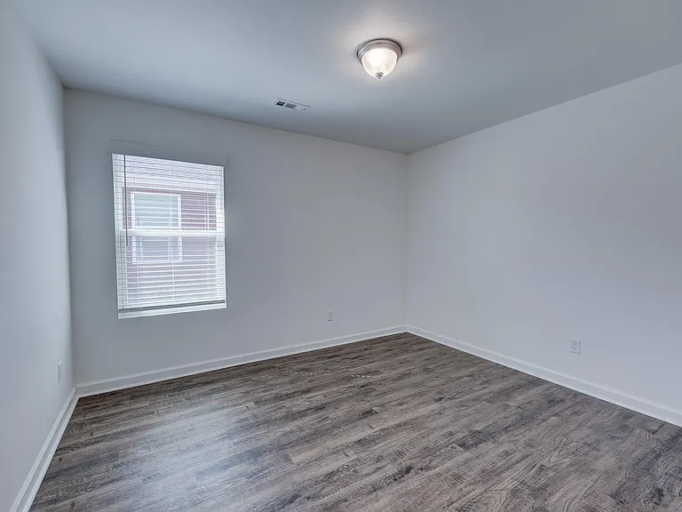 735 Short Leaf Ln — Photo 23