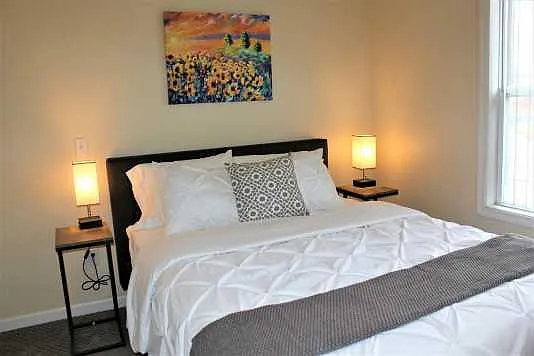 Studio, 500 sqft, $790 — Photo 2