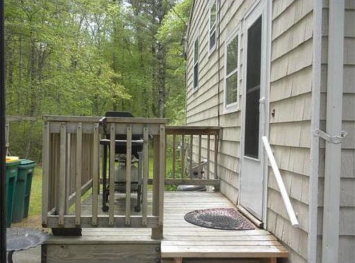 2nd image of 76 Poquanticut Ave