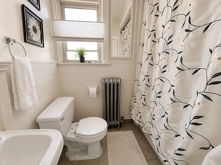 1620 Denniston St — Photo 8