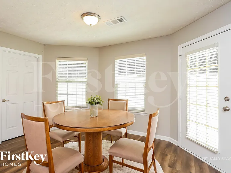 3545 Bridgeshaw Dr — Photo 7