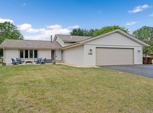 11708 Balsa Ln, Roscoe, IL 61073
