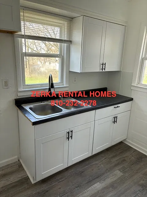 3 bed, 1120 sqft, $1,350 — Photo 4