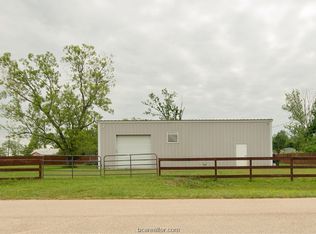 200 S Glass St, Franklin, TX 77856