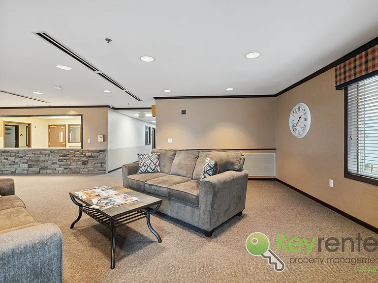 1411 S Douglas Ave #110 — Photo 25