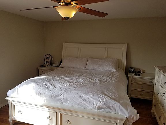 3rd image of 277 Juniper St