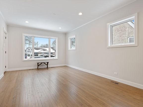 4th image of 7282 W Clarence Ave