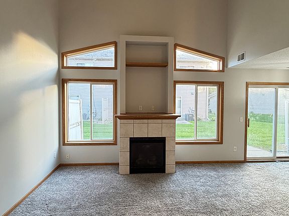 3rd image of 1208 Willow Trl