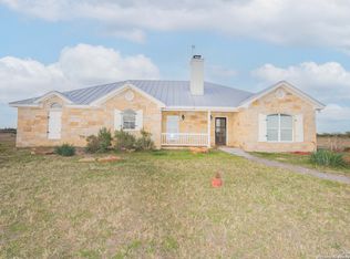 9549 Fm 2200 S, Yancey, TX 78886