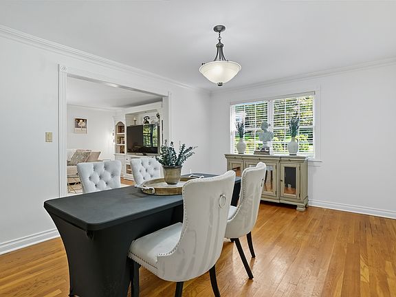 Spacious Dining Room