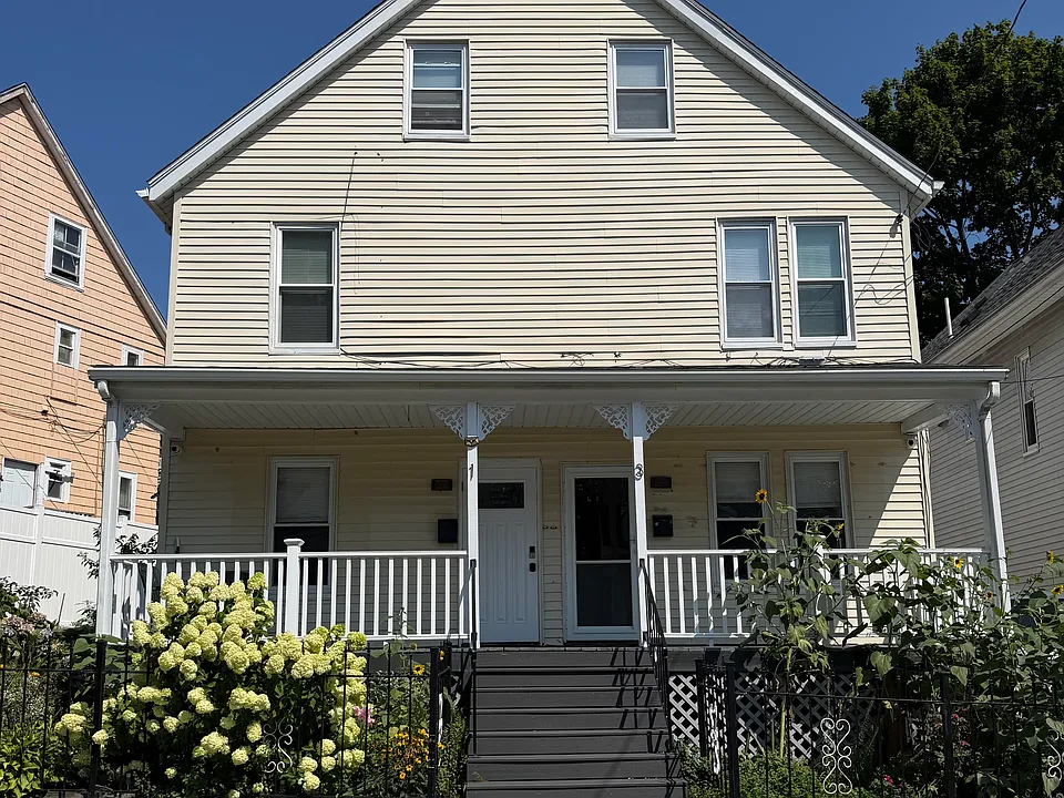 1-3 Brookvale St #1