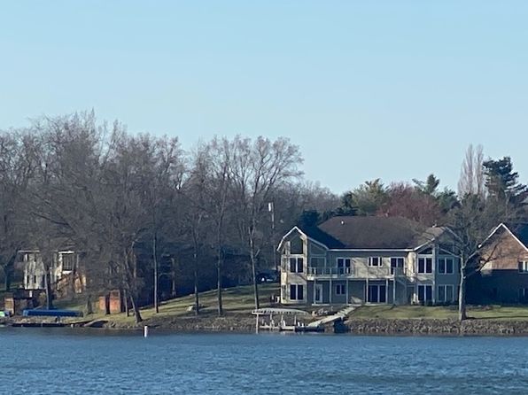 On Lake Petersburg Real Estate 3 Homes For Sale Zillow