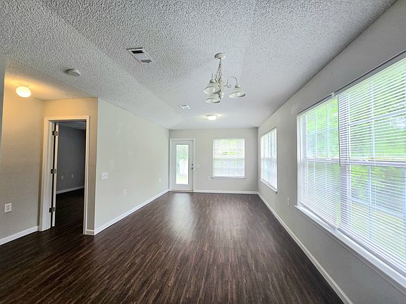 4th image of 9692 Cobblebrook Dr