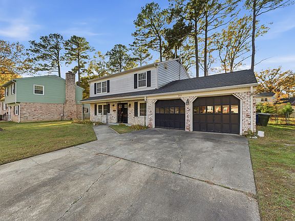 3rd image of 205 Orkney Pl