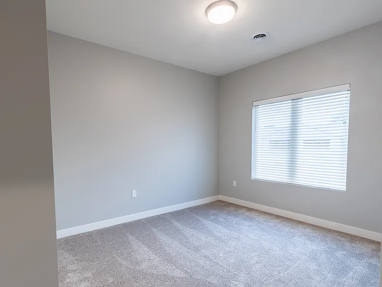 711 Lancelot Dr N #1 — Photo 29