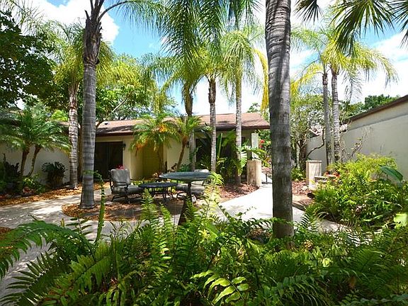 2nd image of 5012 Paloma Dr