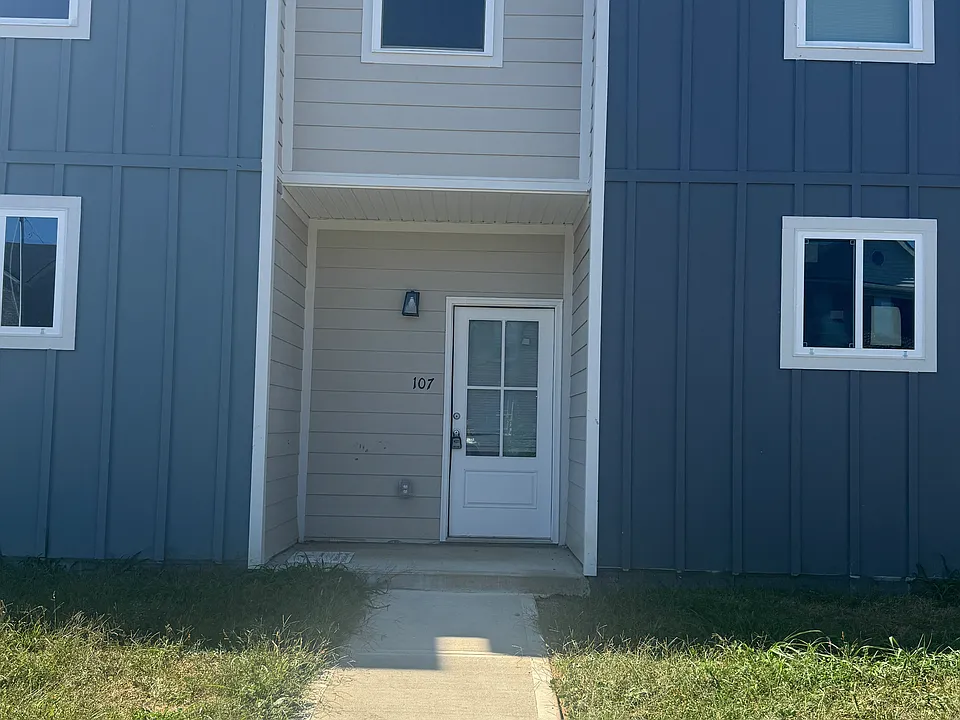 107 Blaze Dr