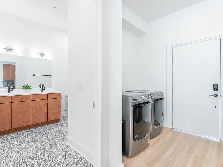 1310 Lischey Ave #307 — Photo 4