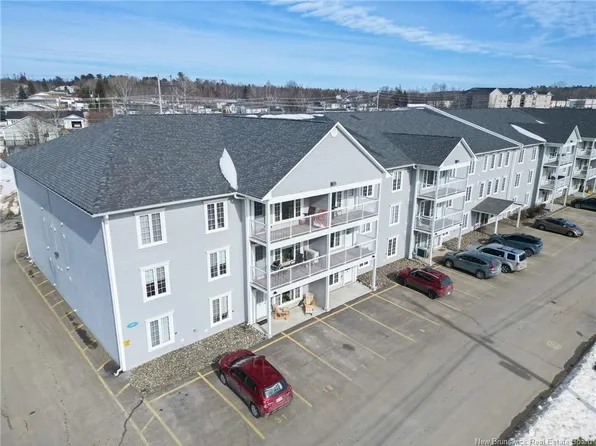 185 Reynolds St #9, Fredericton, NB E3A 0K7