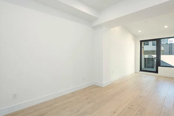 Rented by Michal Kuras, LREB | media 24