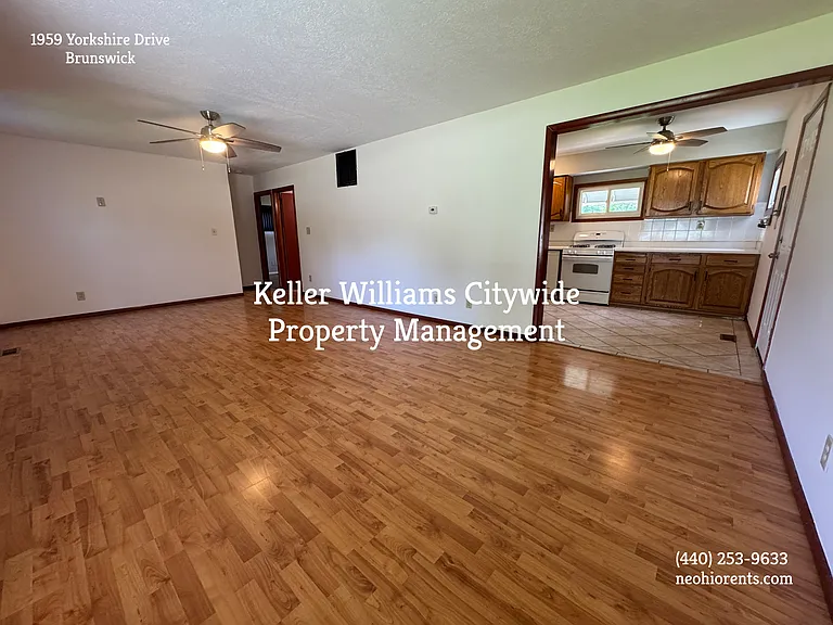 1959 Yorkshire Dr — Photo 11